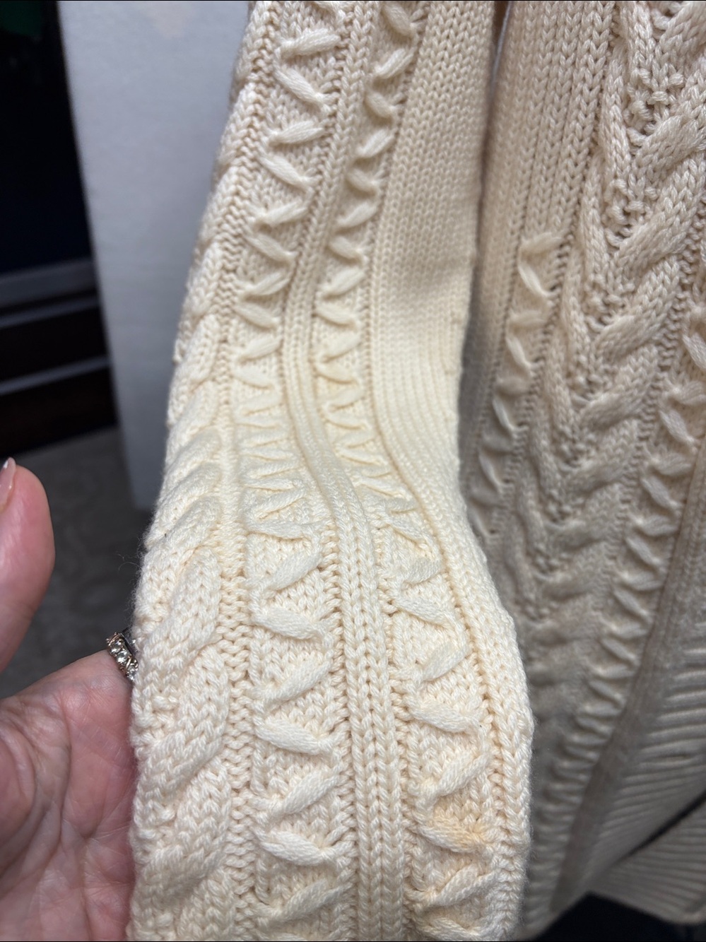 Banana Republic Extra Fine Merino Wool Cable Knit Longline Cardigan Ivory L EUC - Picture 4 of 7